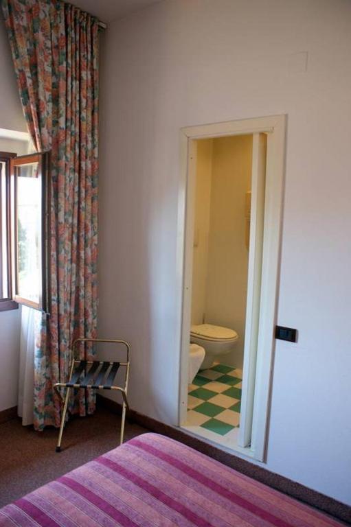 Hotel Il Pino Garlasco Habitación foto